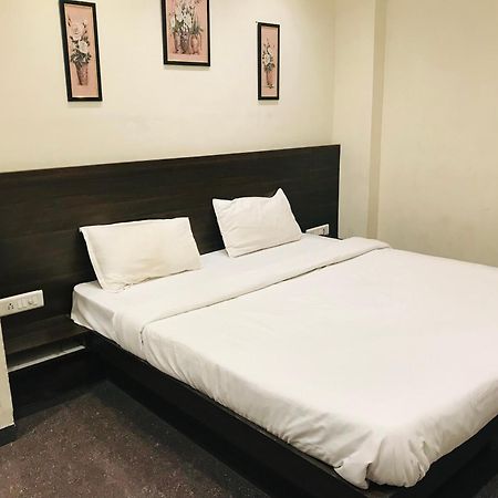 Hotel Divine Indore Dış mekan fotoğraf