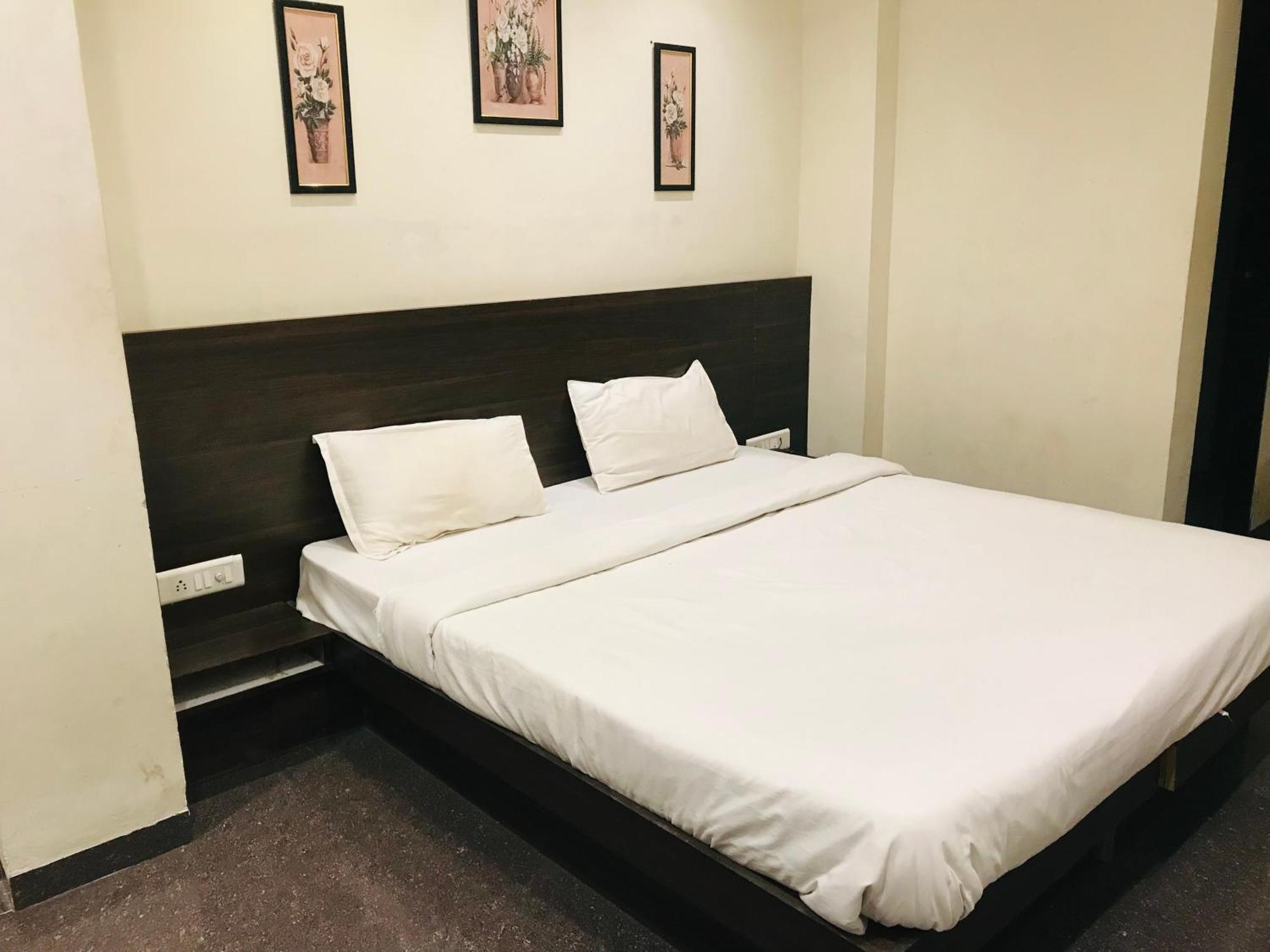 Hotel Divine Indore Dış mekan fotoğraf